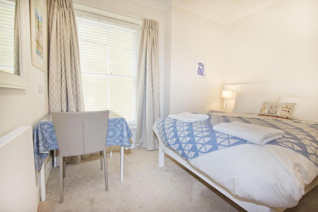 Beautiful Aberdovey Seafront Apartment 2 Aberdyfi Exterior foto